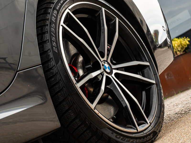 BMW 330 330e Touring M Sport Pano Camera ACC — photo 25