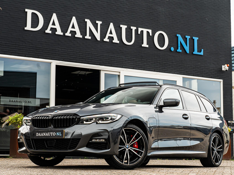 BMW 330 330e Touring M Sport Pano Camera ACC — photo 5