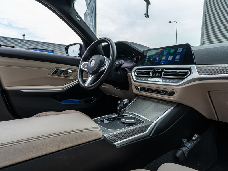 BMW 330 330e Touring M Sport Pano Camera ACC — photo 30