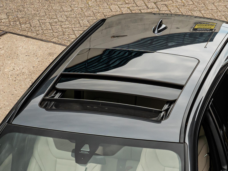 BMW 330 330e Touring M Sport Pano Camera ACC — photo 2