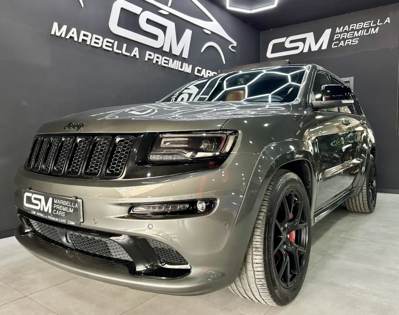 Jeep Grand Cherokee 6.4 V8 Hemi SRT Gris - 1