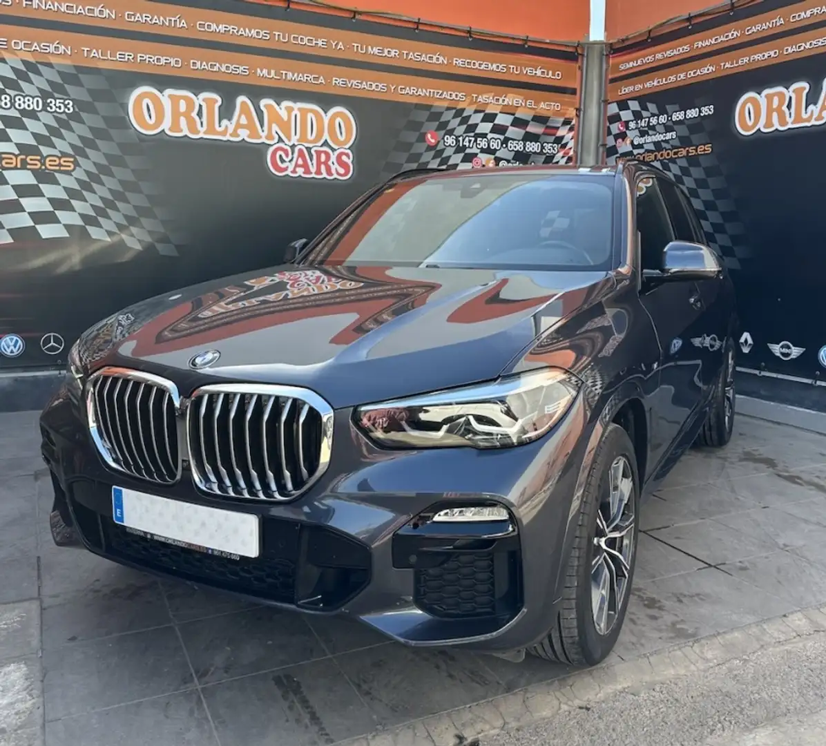 BMW X5 xDrive 30dA Grau - 1