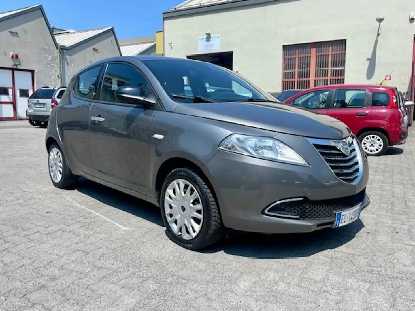 Lancia Ypsilon Ypsilon III 2011 1.2 8v Gold Garanzia 12 mesi!!! Gris - 2