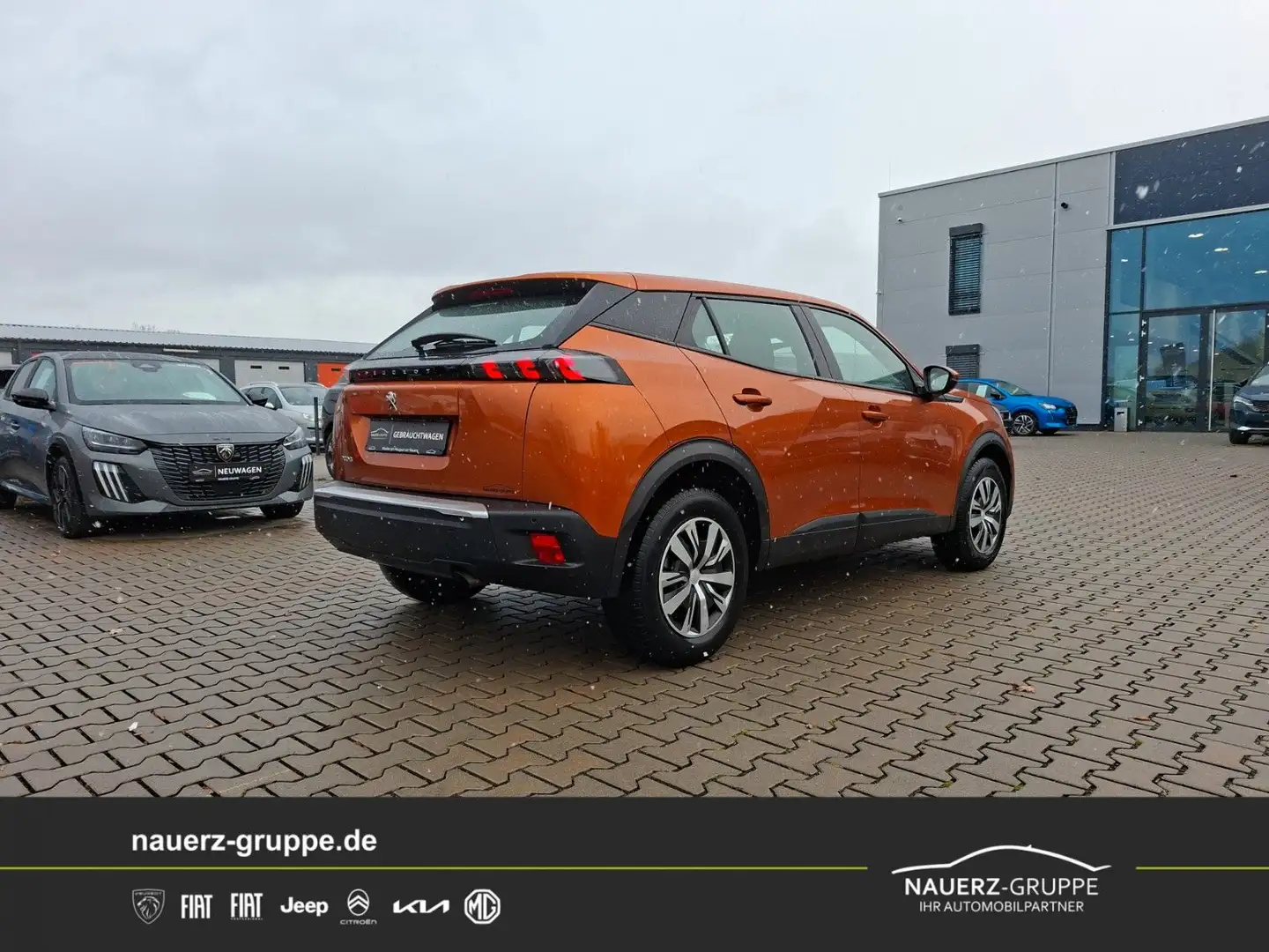 Peugeot 2008 Active Orange - 2