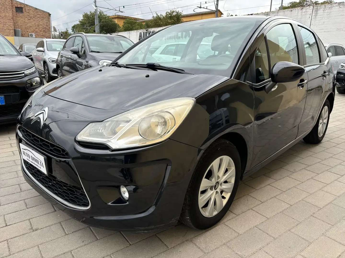 Citroen C3 C3 II 1.1 Exclusive Noir - 2