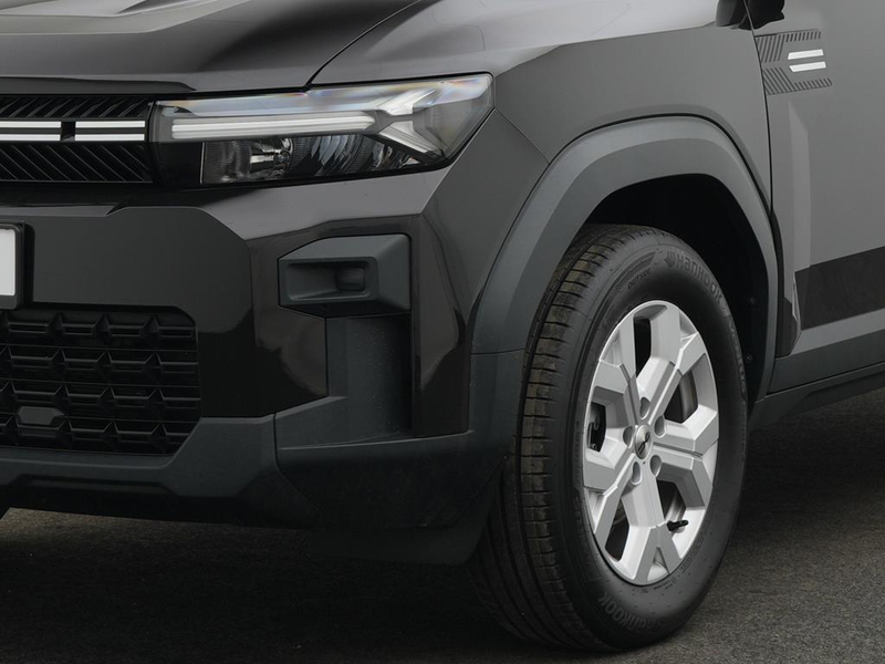 Dacia Bigster Essential mild hybrid 140 — photo 8
