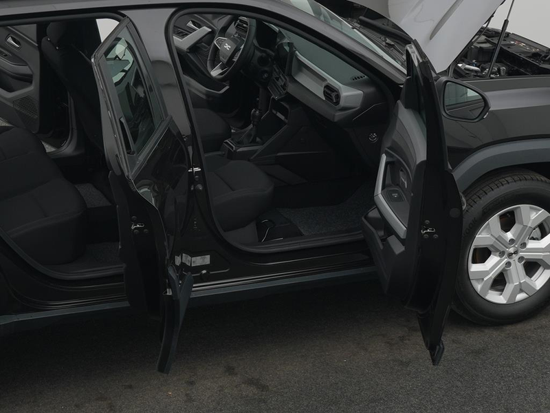 Dacia Bigster Essential mild hybrid 140 — photo 10