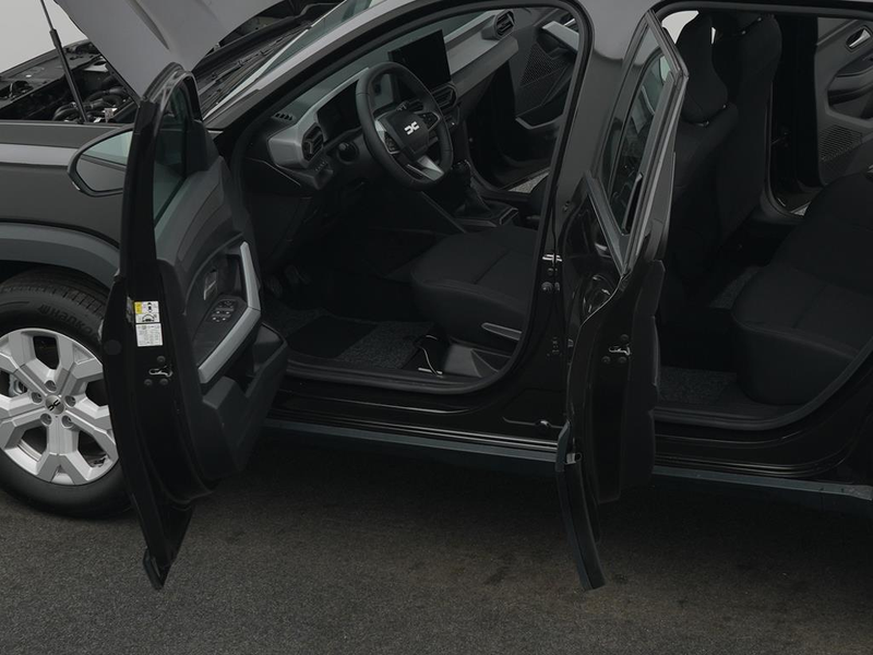 Dacia Bigster Essential mild hybrid 140 — photo 14