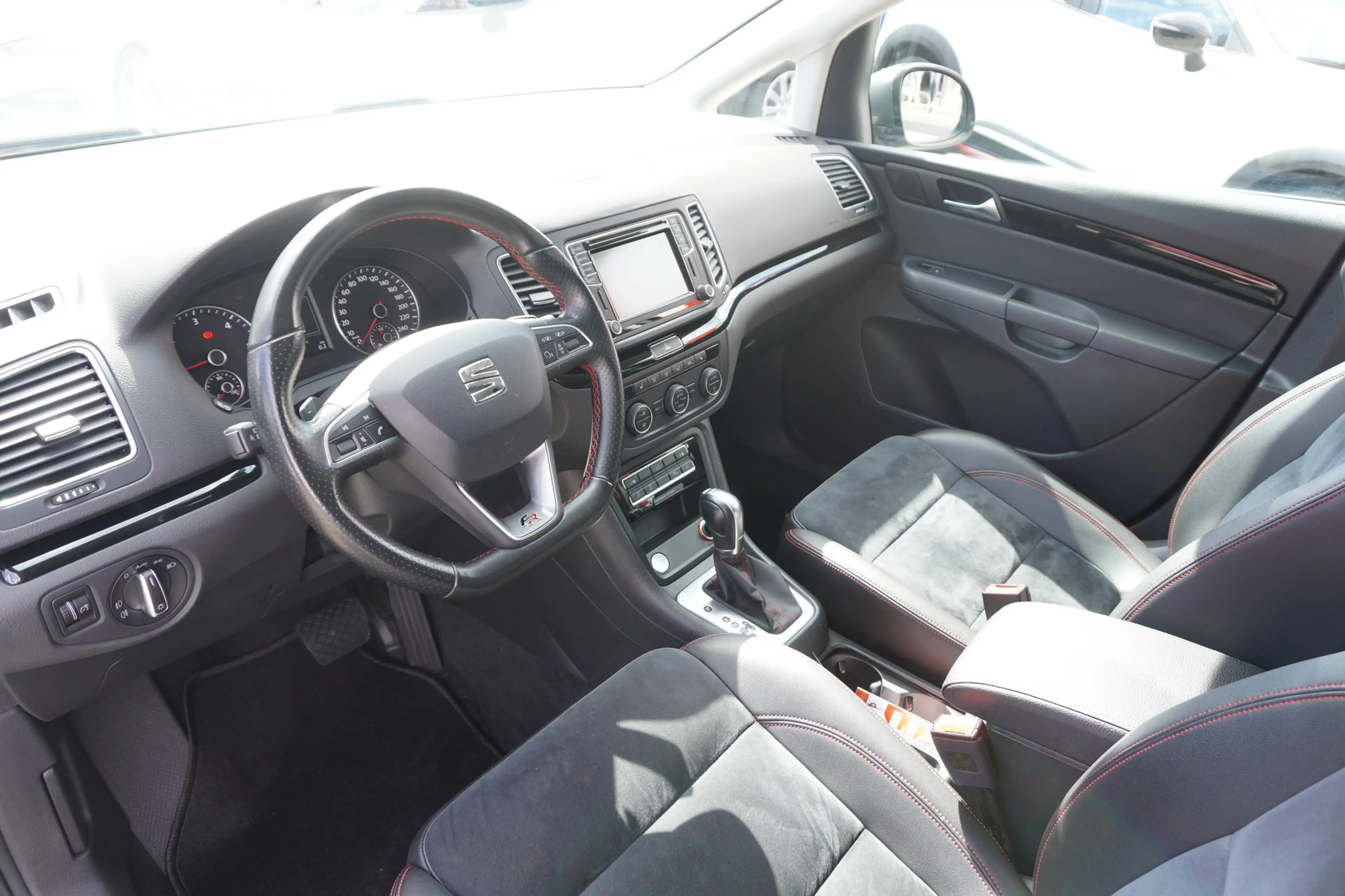 SEAT Alhambra 2.0 TDI FR-Line 7S Bi-Xenon Kamera AHK — photo 13