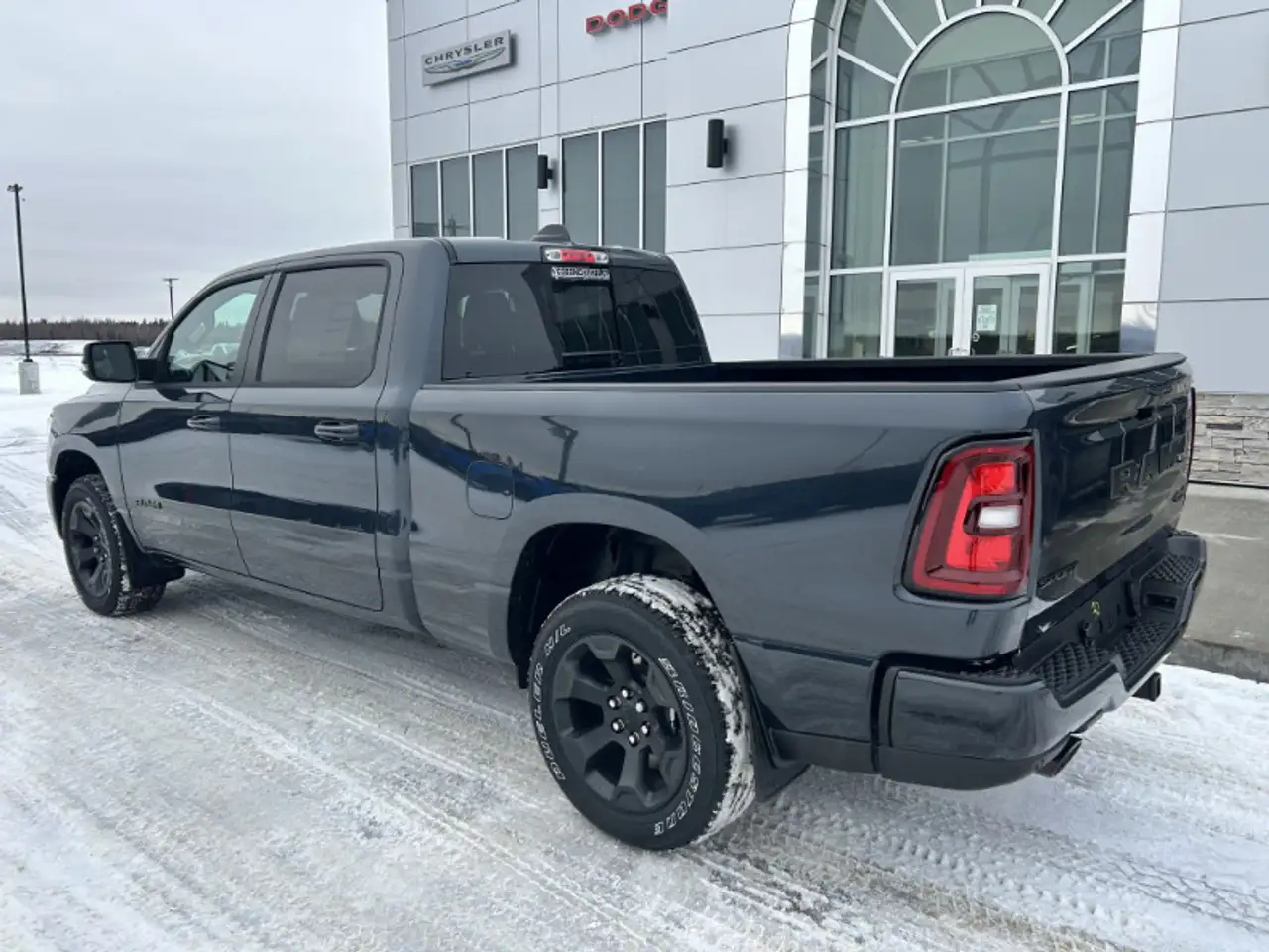 RAM 1500 снимка RAM 1500