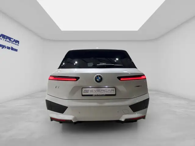 BMW Ix view 5