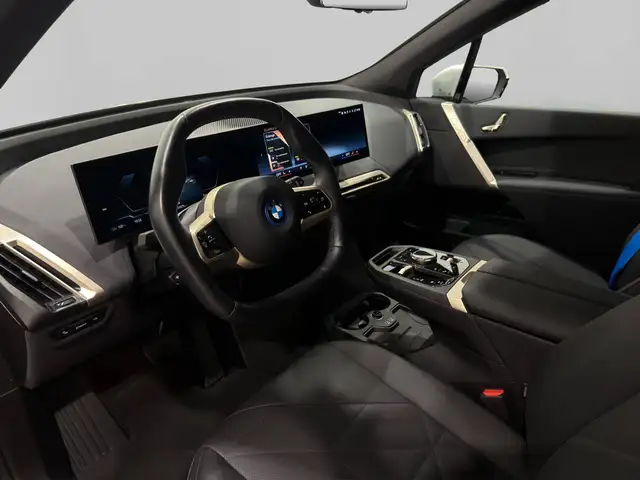 BMW Ix view 8