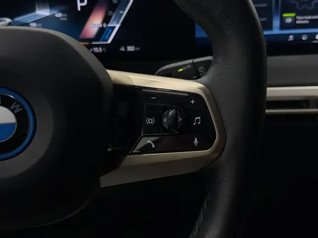 BMW Ix view 14