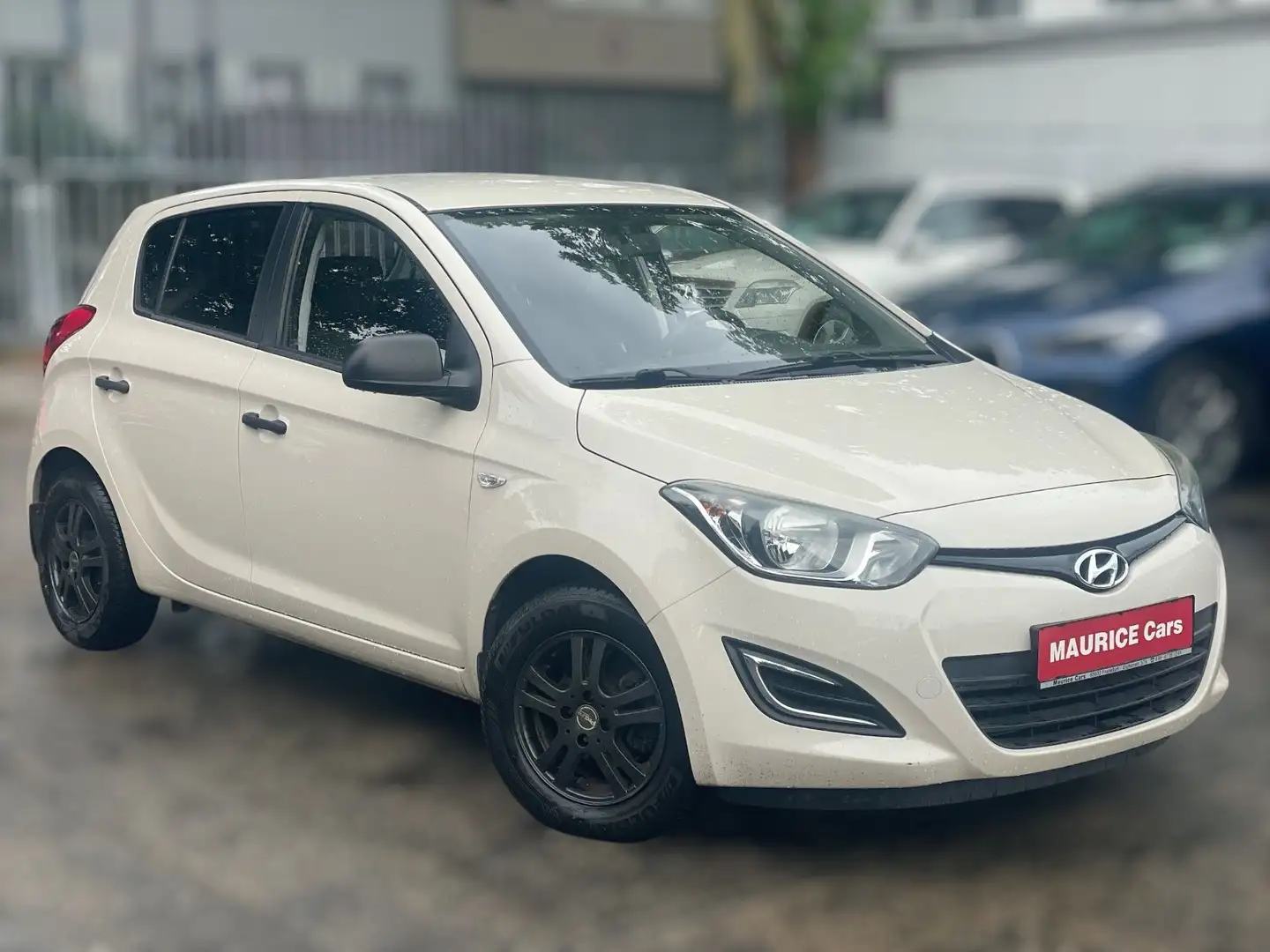 Hyundai i20 Classic Beige - 2