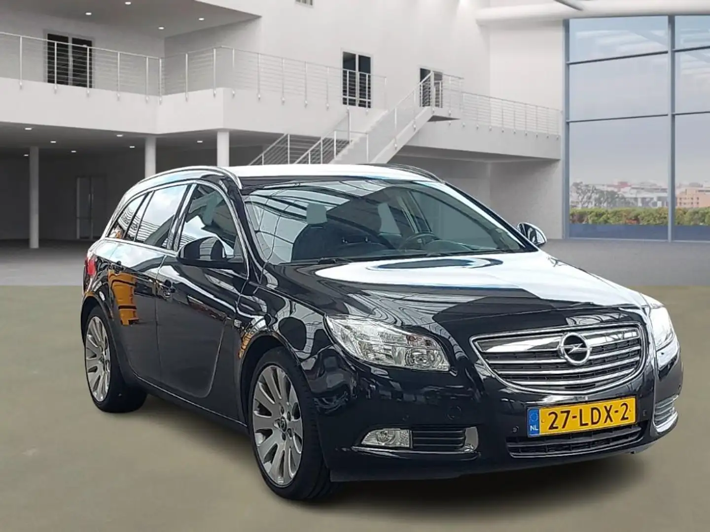 Opel Insignia Sports Tourer 1.6 T Cosmo NAVI PSENSOR CRUISE 2 X Zwart - 2