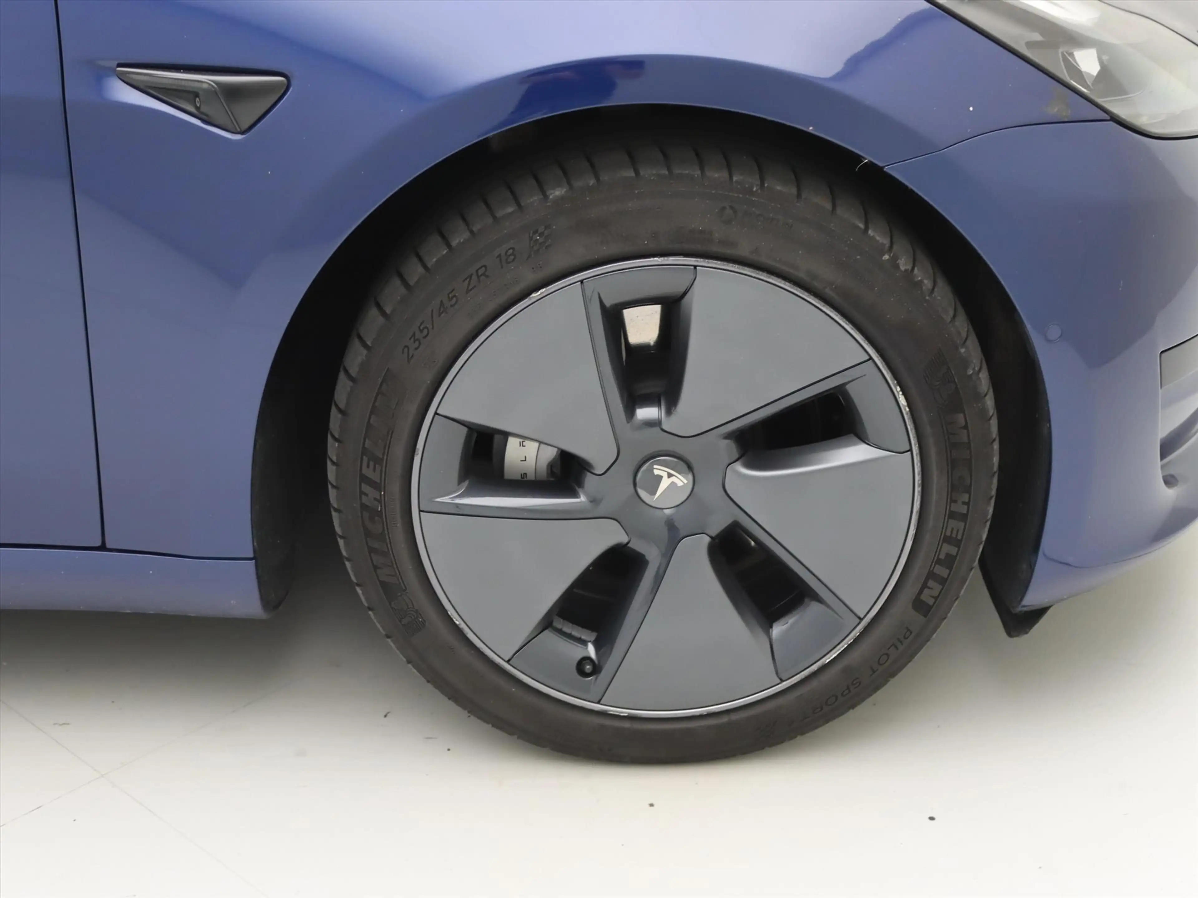 Tesla Model 3 Standard RWD Plus FACELIFT 90,2% SoH [ LFP-ACCU+WA — photo 10
