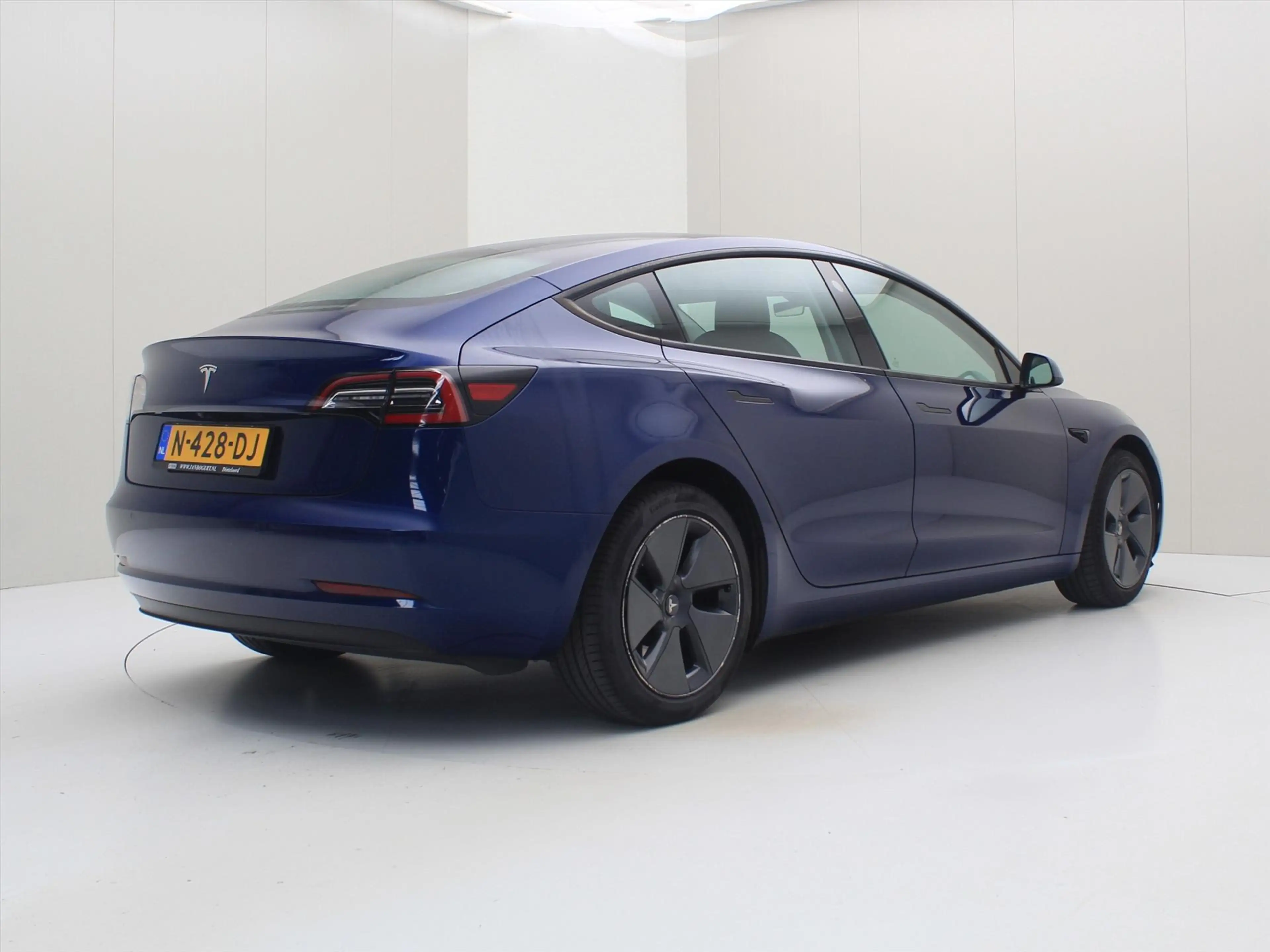 Tesla Model 3 Standard RWD Plus FACELIFT 90,2% SoH [ LFP-ACCU+WA — photo 3