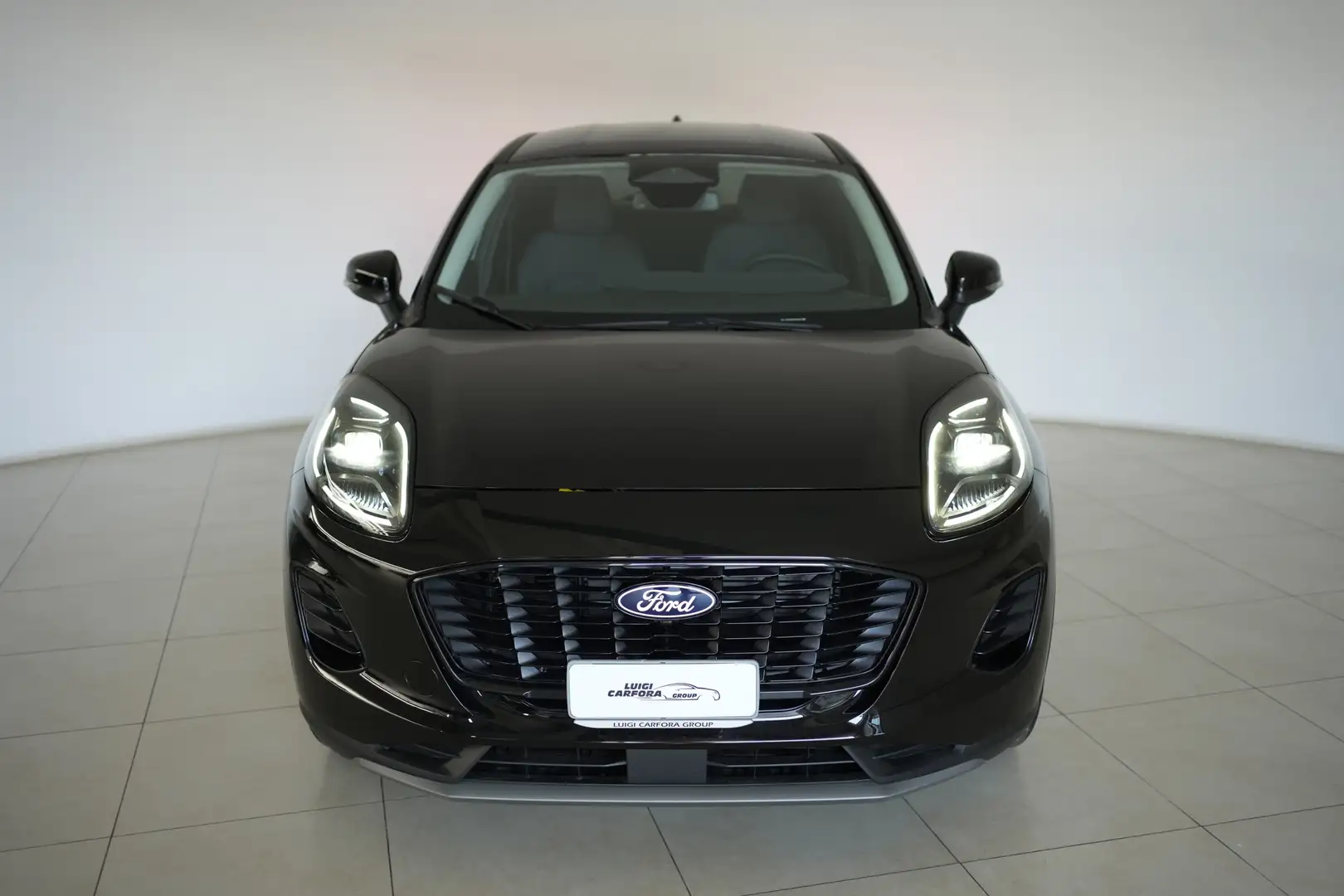 Ford Puma 1.0 EcoBoost Hybrid 125 CV S&S aut. Titanium Schwarz - 2