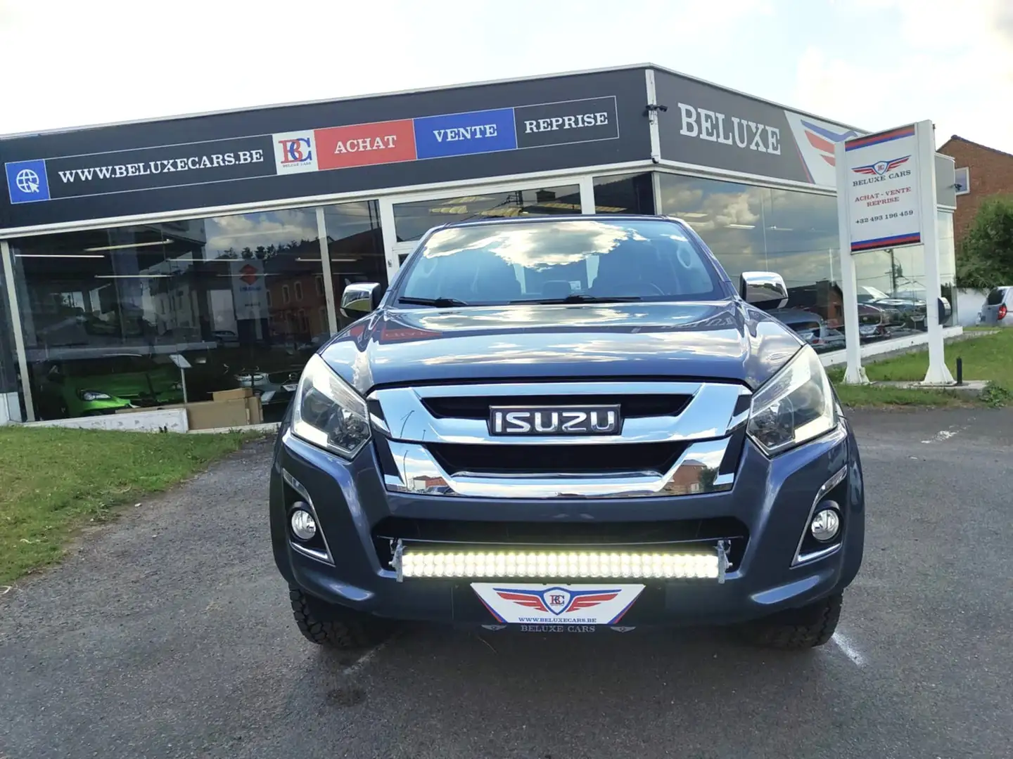 Isuzu D-Max 1.9Turbo D 4WD*AUTOMATIQUE*UTILITAIRE*5-PLACES*GPS Grijs - 2