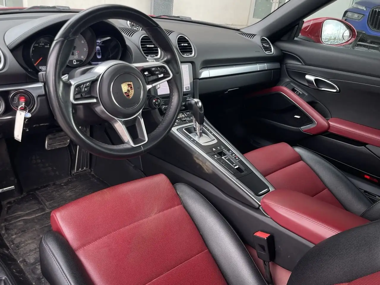 Porsche 718 Boxster снимка Porsche 718 Boxster