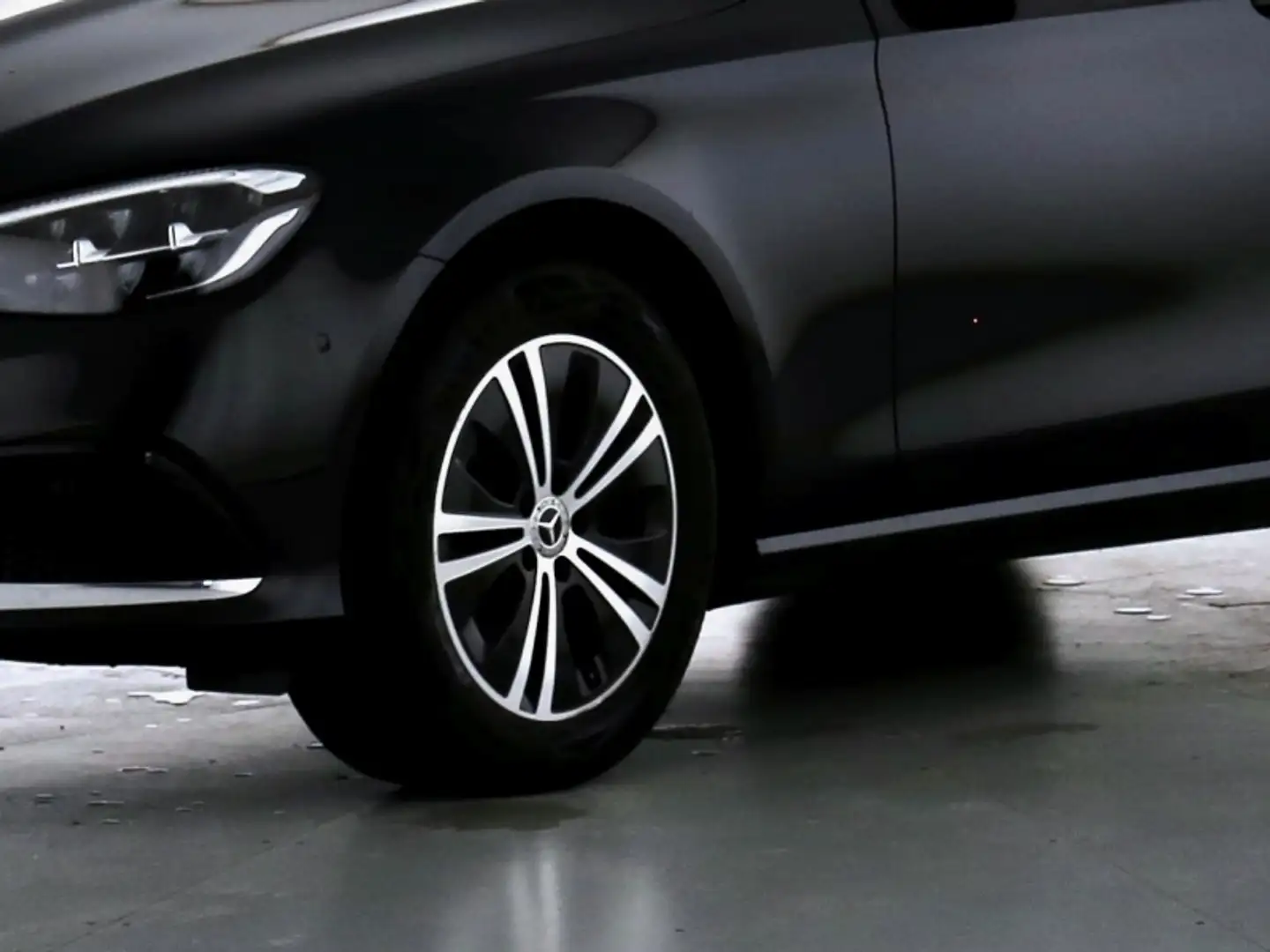 Mercedes-Benz E 220 d T Avantgarde/9G/LED/Kamera/Spur-Paket/ Noir - 2