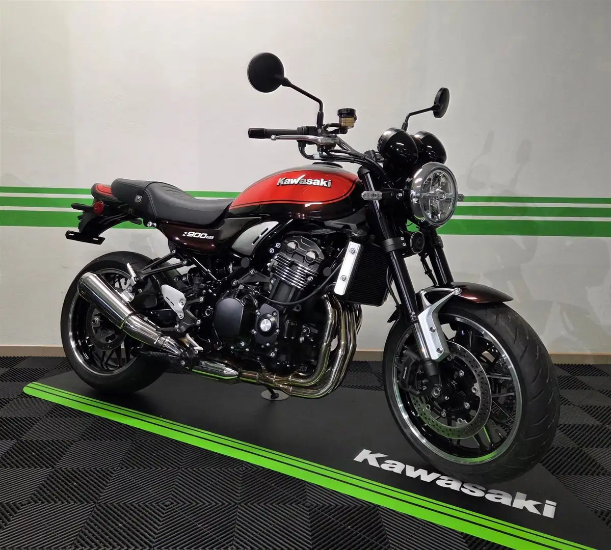 Kawasaki Z 900 vom Kawasaki-Vertragspartner Augsburg Braun - 1
