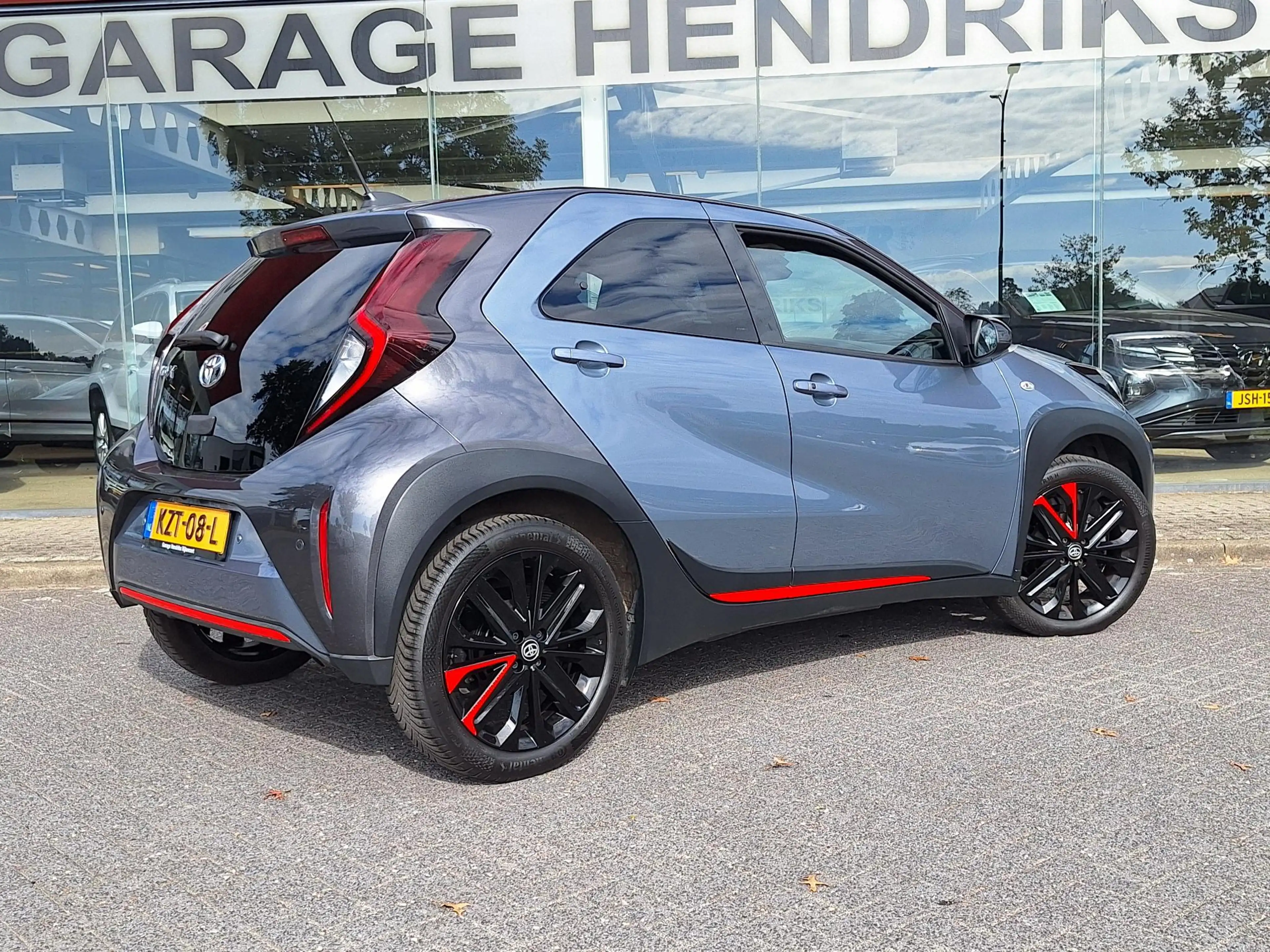 Toyota Aygo X 1.0 VVT-i MT Under Cover Automaat | Special Editio — photo 2