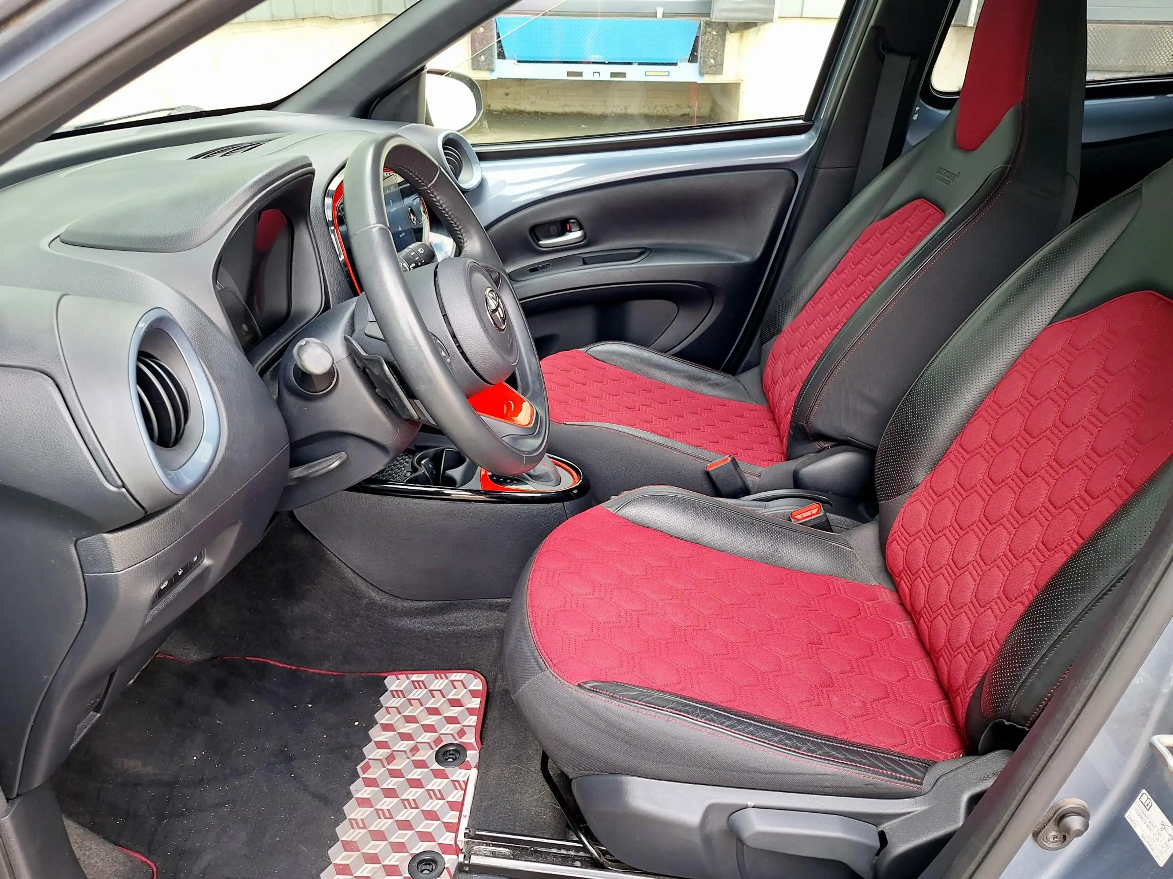 Toyota Aygo X 1.0 VVT-i MT Under Cover Automaat | Special Editio — photo 23