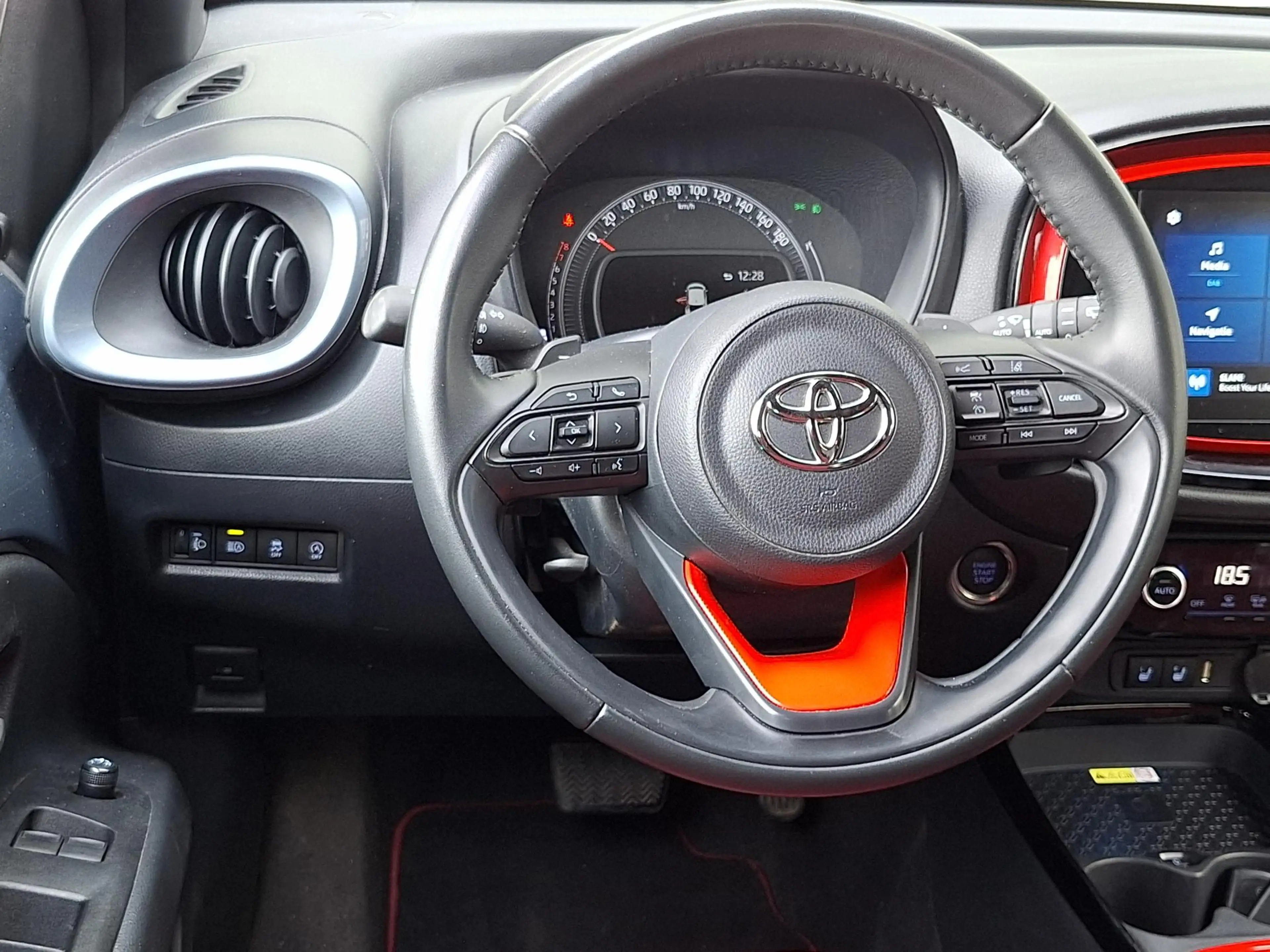 Toyota Aygo X 1.0 VVT-i MT Under Cover Automaat | Special Editio — photo 20