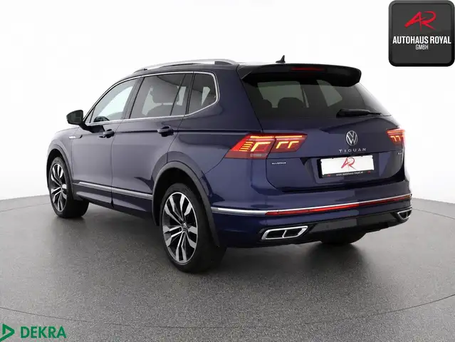 Volkswagen Tiguan Allspace view 3