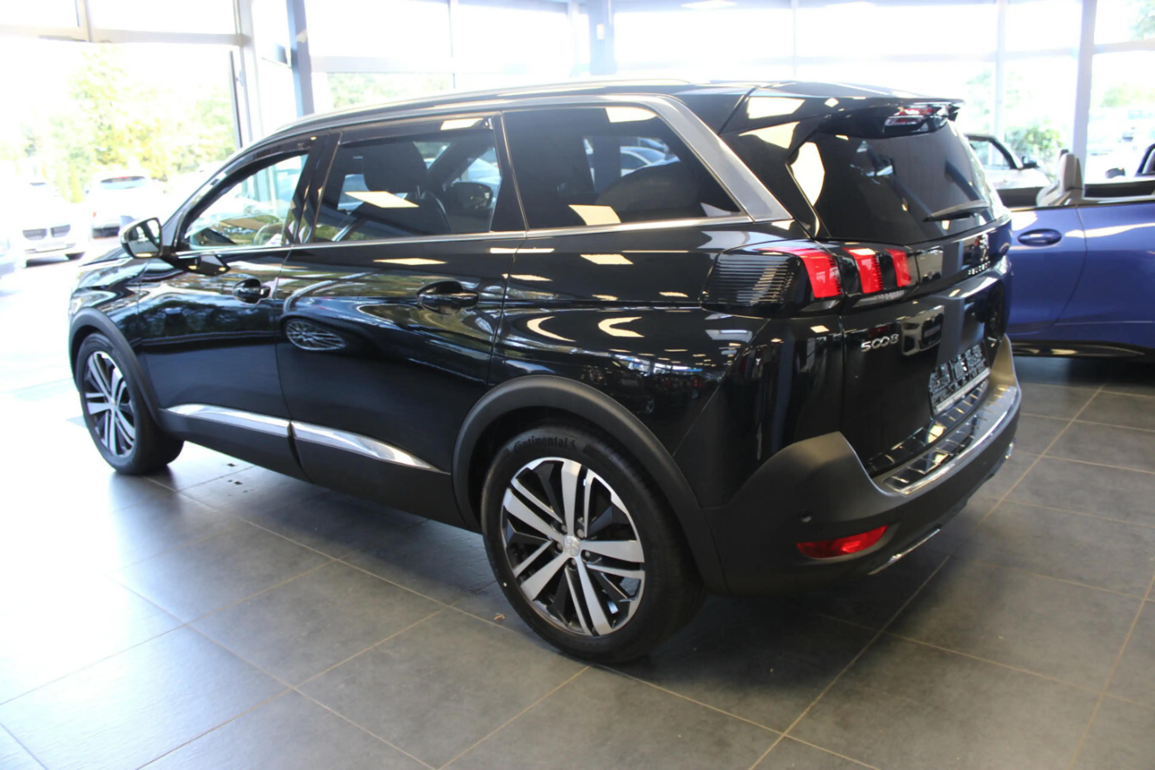 Peugeot 5008 BlueHDi 180 EAT8 GT -7-Sitzer - — photo 4
