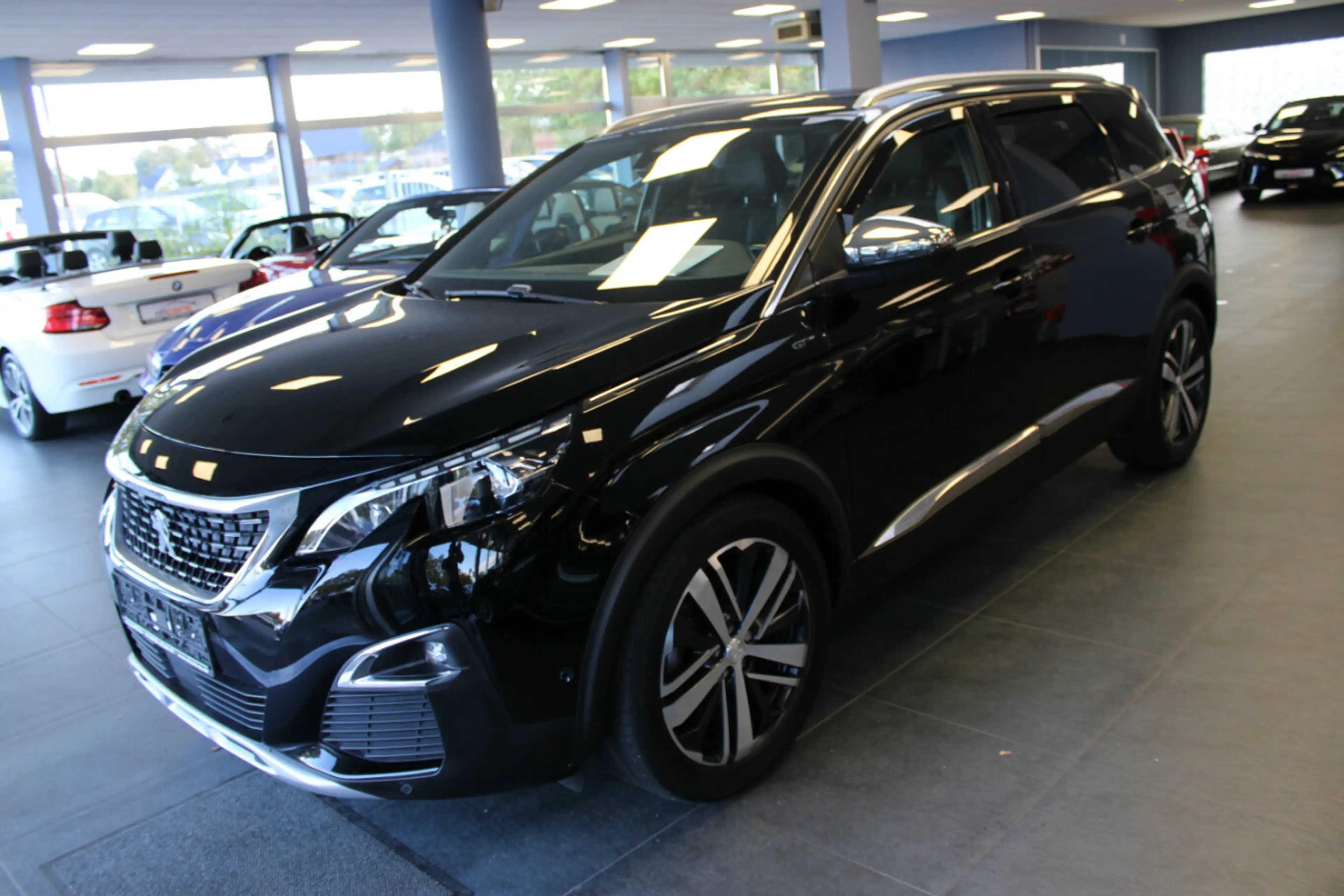 Peugeot 5008 BlueHDi 180 EAT8 GT -7-Sitzer - — photo 3