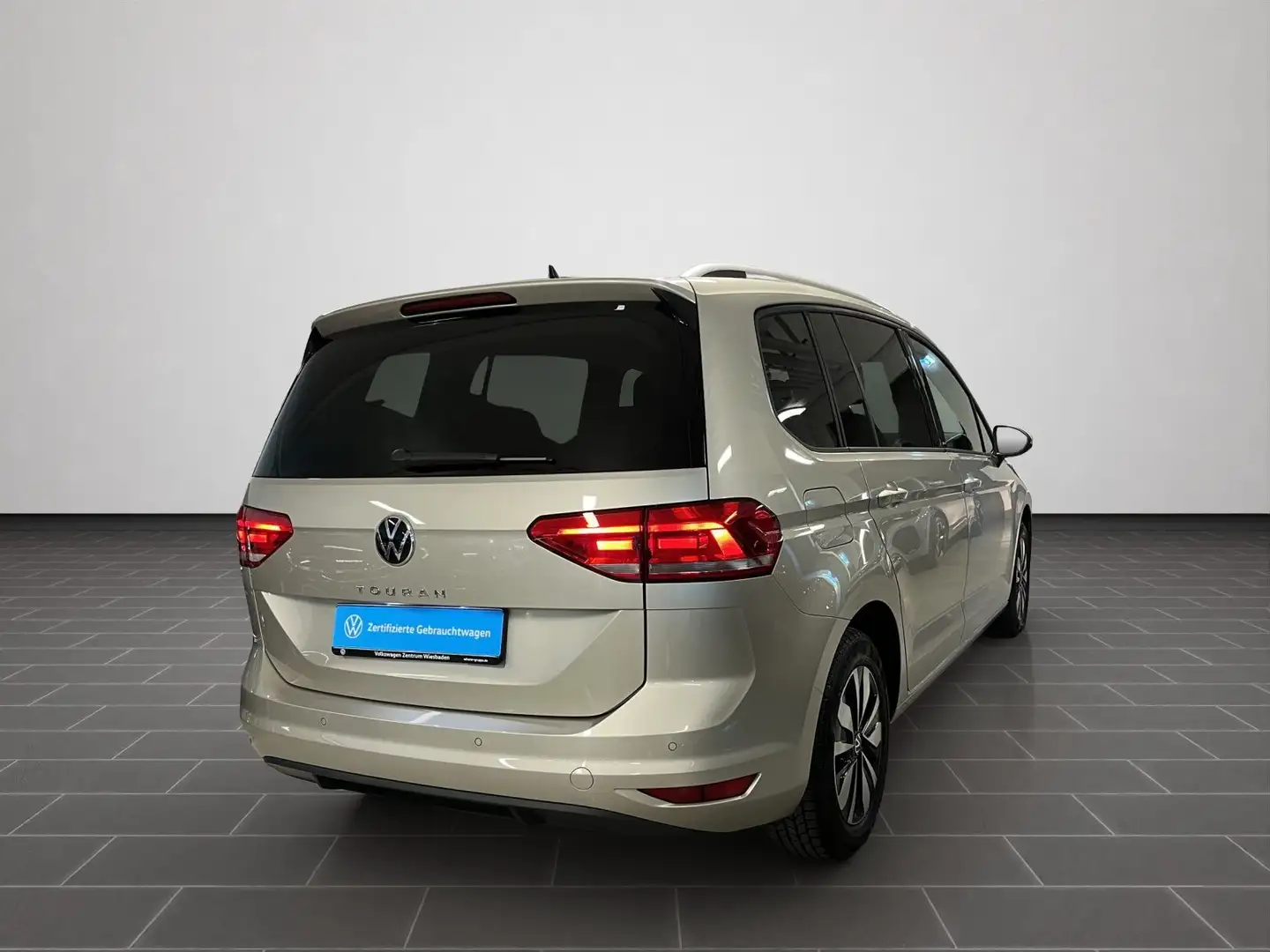 Volkswagen Touran 1,5 TSI MOVE, 7Sitzer, Navi, Sitzh., Fami Silber - 2