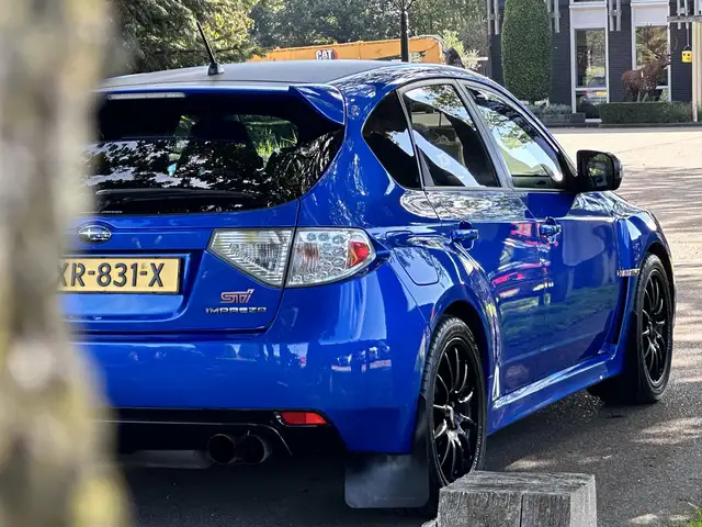 Subaru Impreza view 14