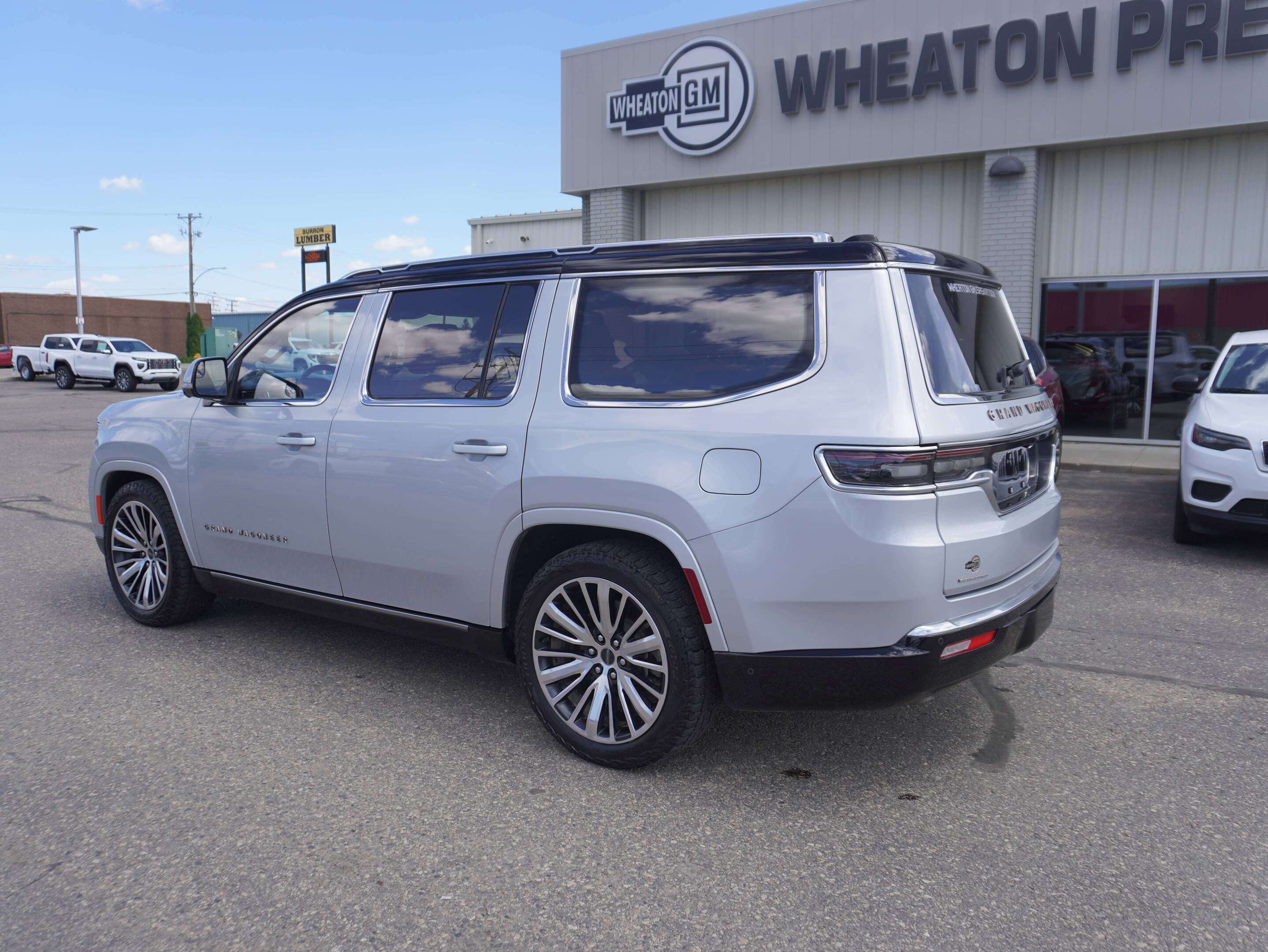 2022 Jeep Grand Wagoneer