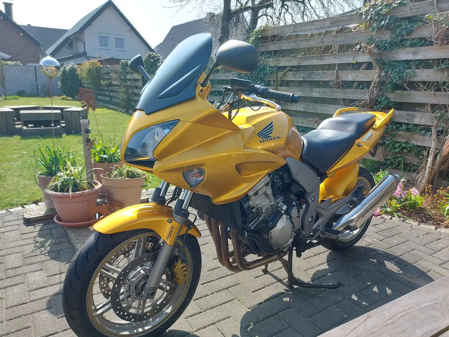 Honda CBF 1000 SC58 Zlatá - 1