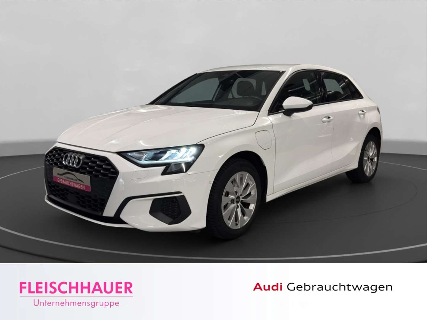 Audi A3 nuo 406 €/ mėn Benzinas/Elektra 2023m. Sedanas Automatinė