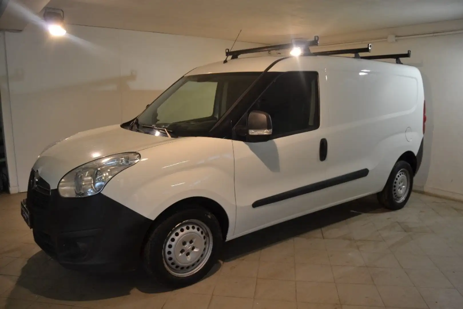 Opel Combo 1.3 CDTI PL-TN Van   MAXI Blanc - 1