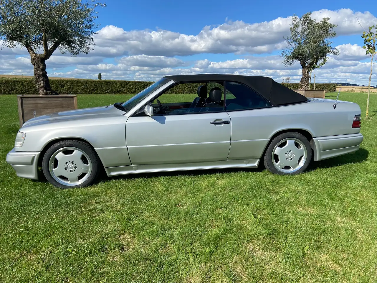 Mercedes-Benz E 36 AMG cabrio slechts 68 stuks - 6 cilinder, foto 2