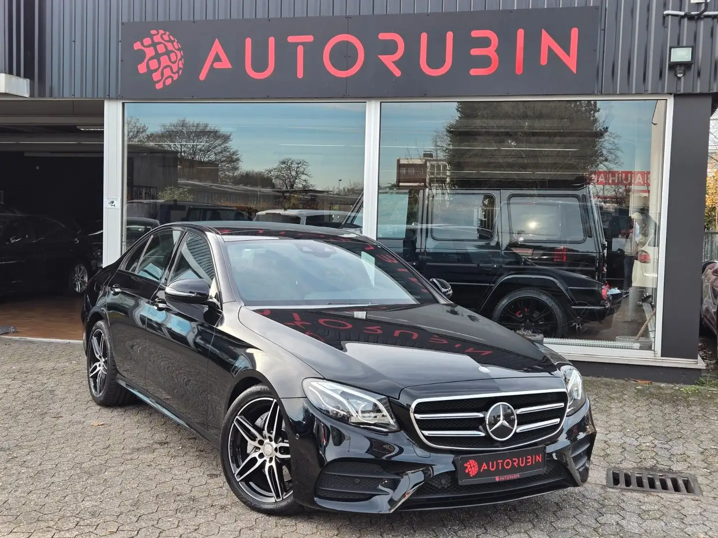 Mercedes-Benz E 200 AMG-Paket PANORAMA/LED/TOT/WIDESCREEN Noir - 1