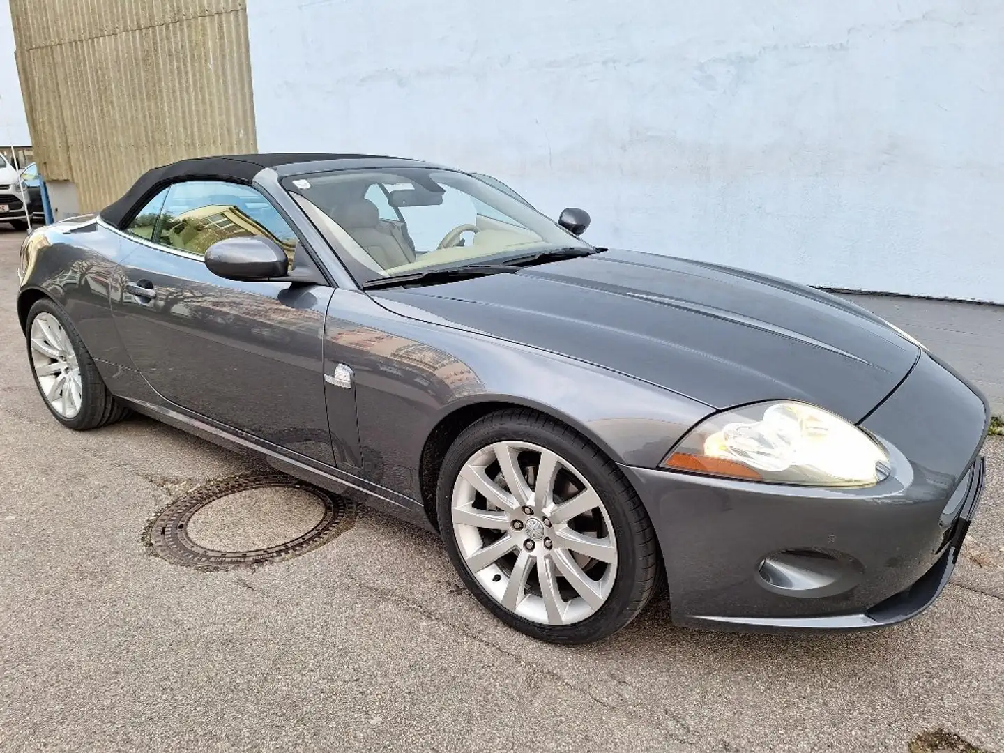 Jaguar XK8 XK 4,2 V8 Cabrio Gris - 2