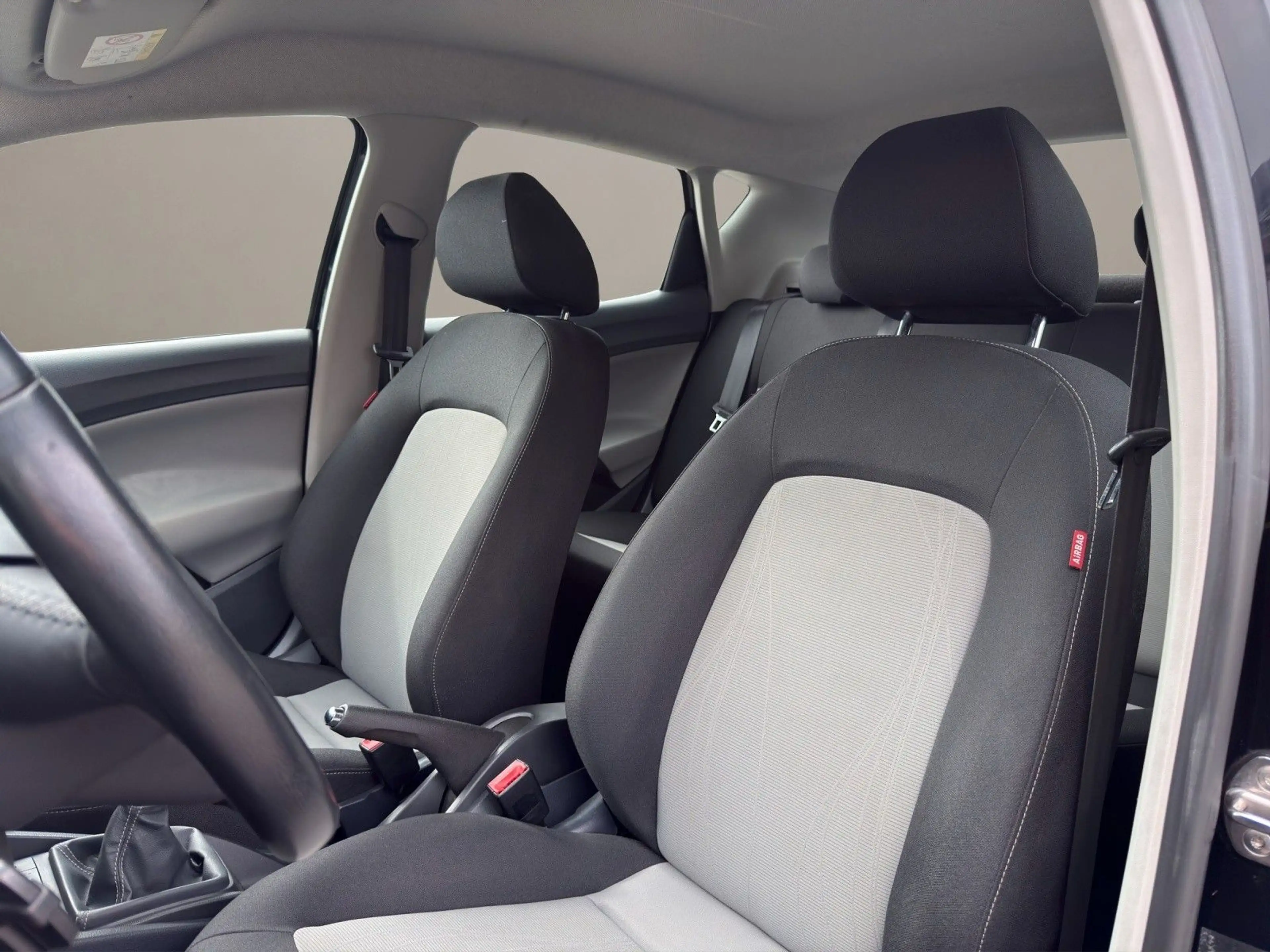 SEAT Ibiza Lim. Style Salsa — photo 21