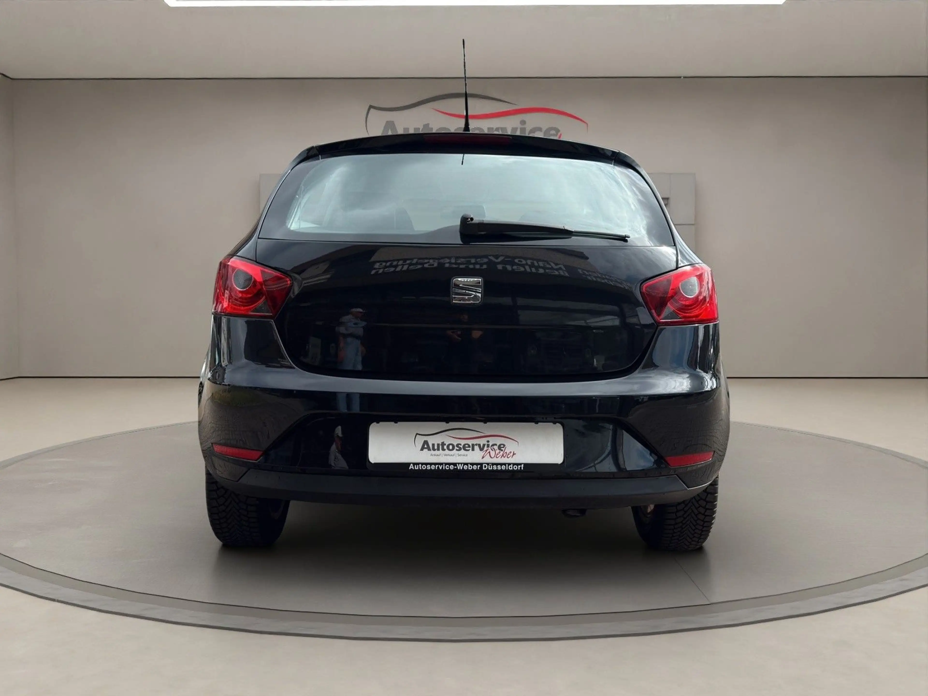SEAT Ibiza Lim. Style Salsa — photo 4
