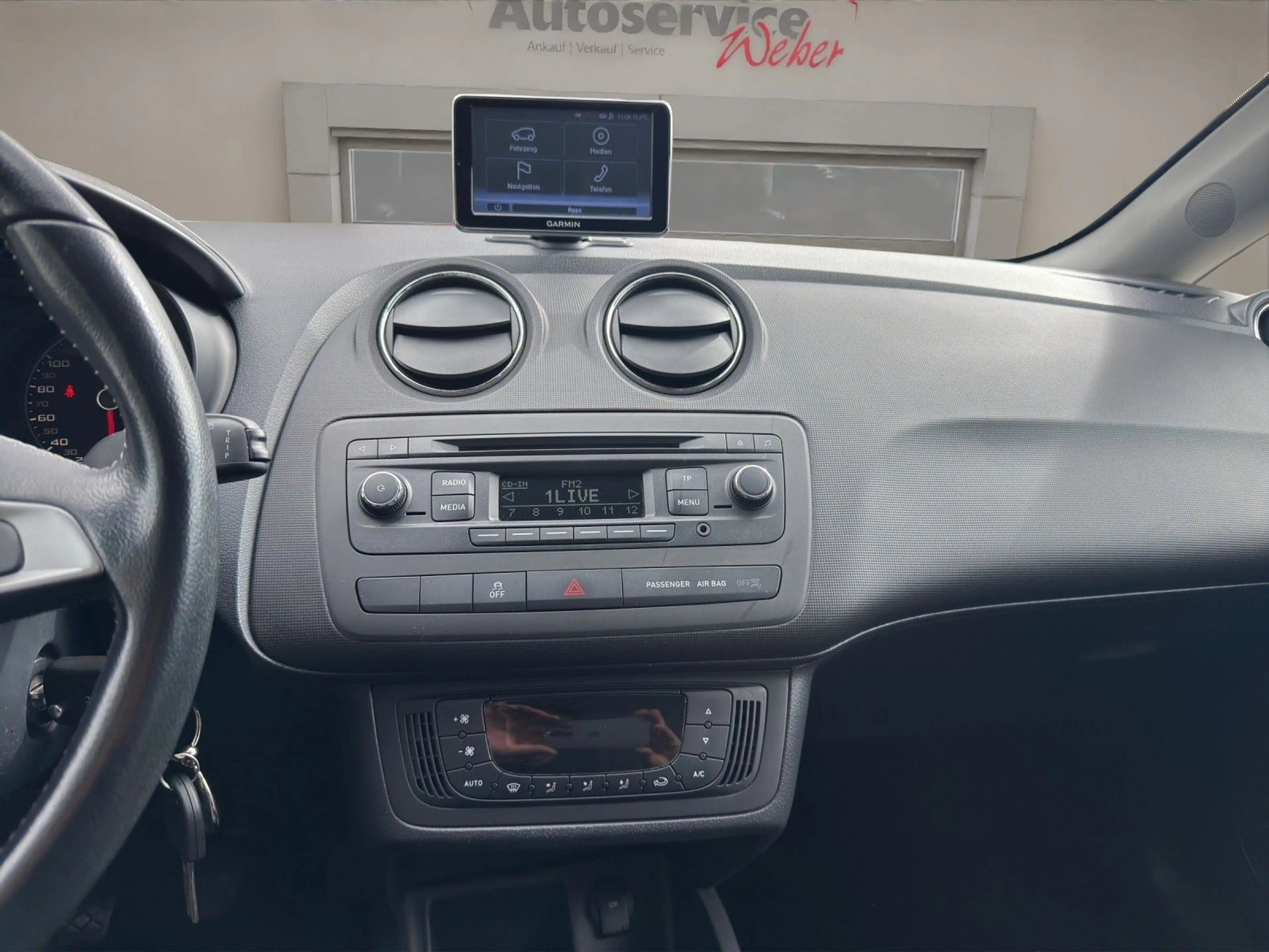 SEAT Ibiza Lim. Style Salsa — photo 15