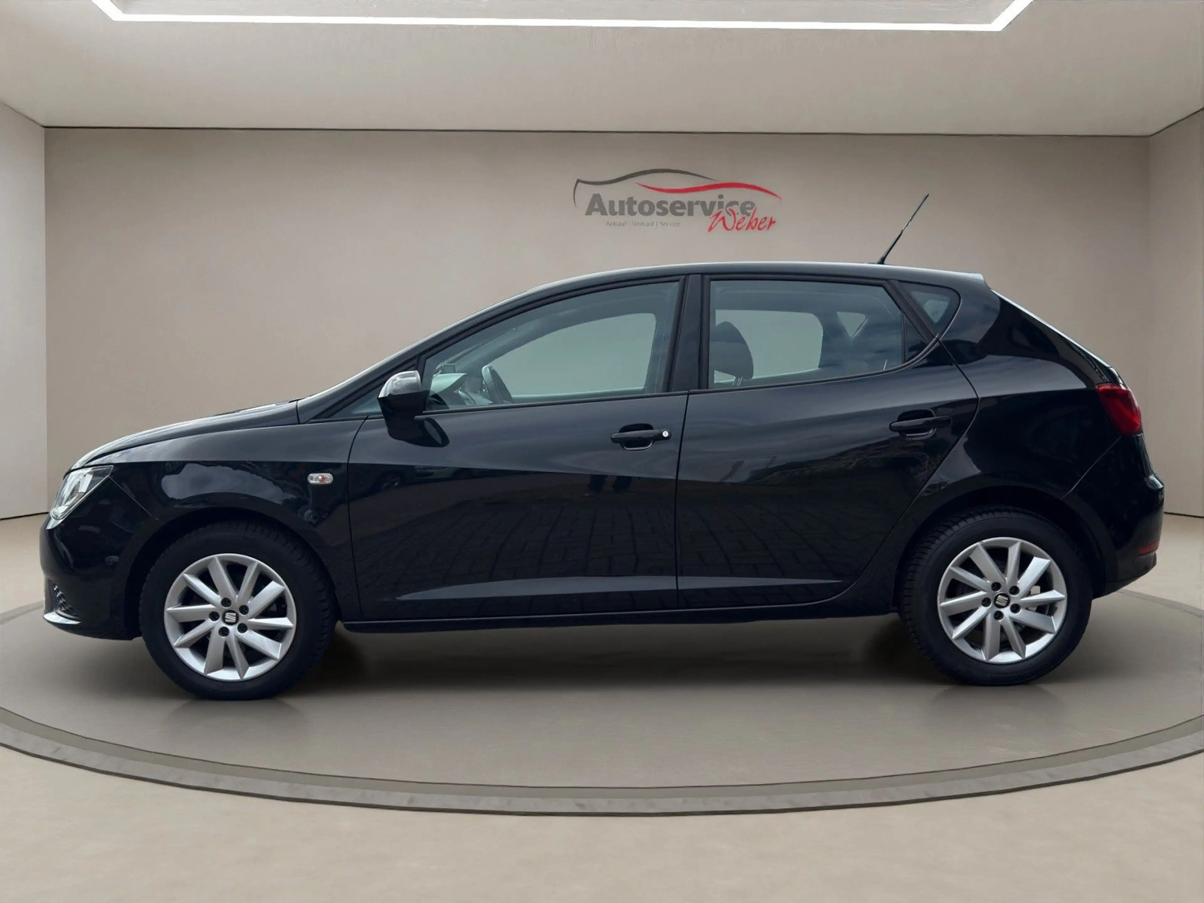 SEAT Ibiza Lim. Style Salsa — photo 2