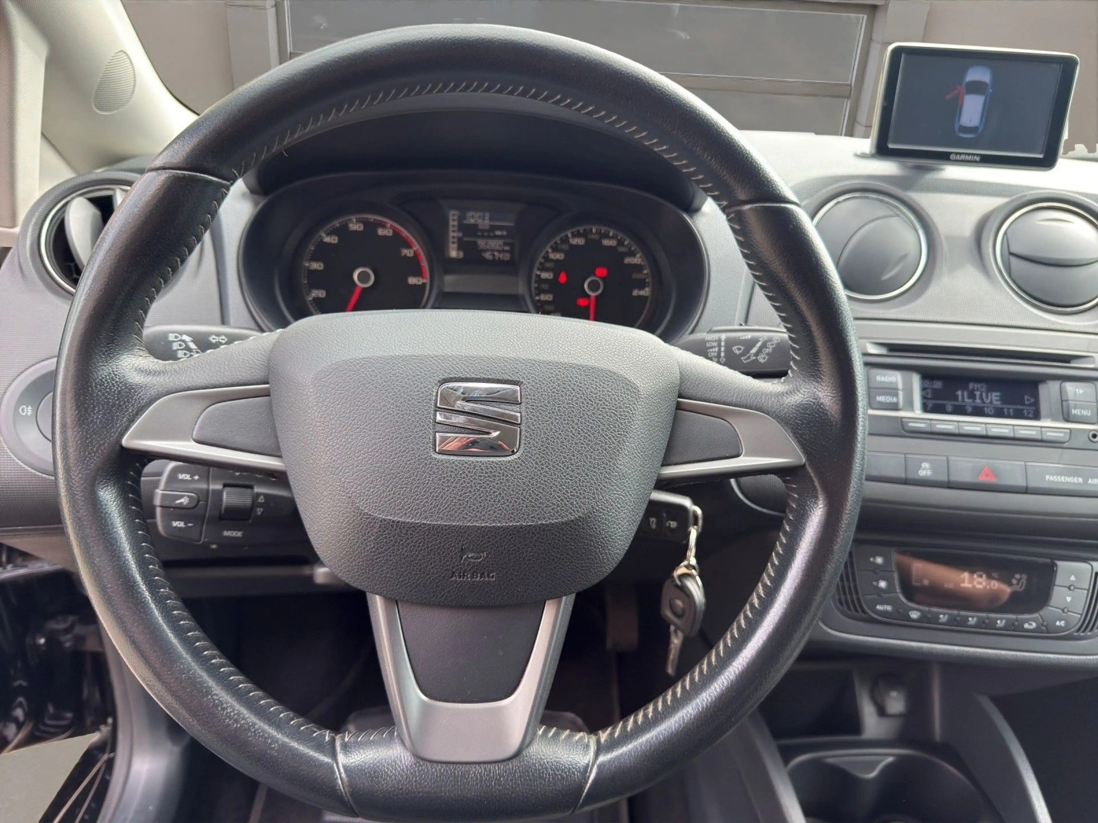 SEAT Ibiza Lim. Style Salsa — photo 10