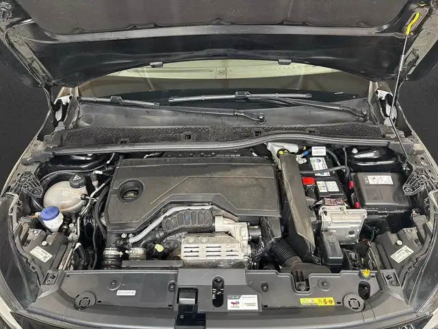 Peugeot 208 view 8