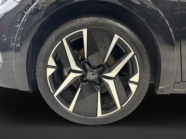 Peugeot 208 view 10