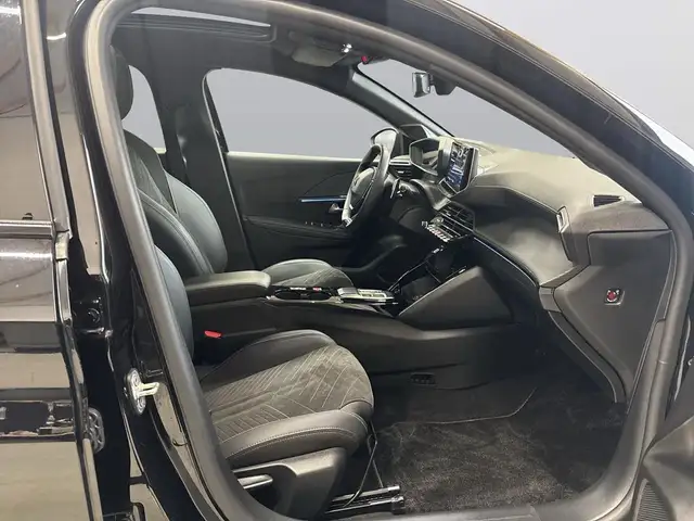 Peugeot 208 view 13