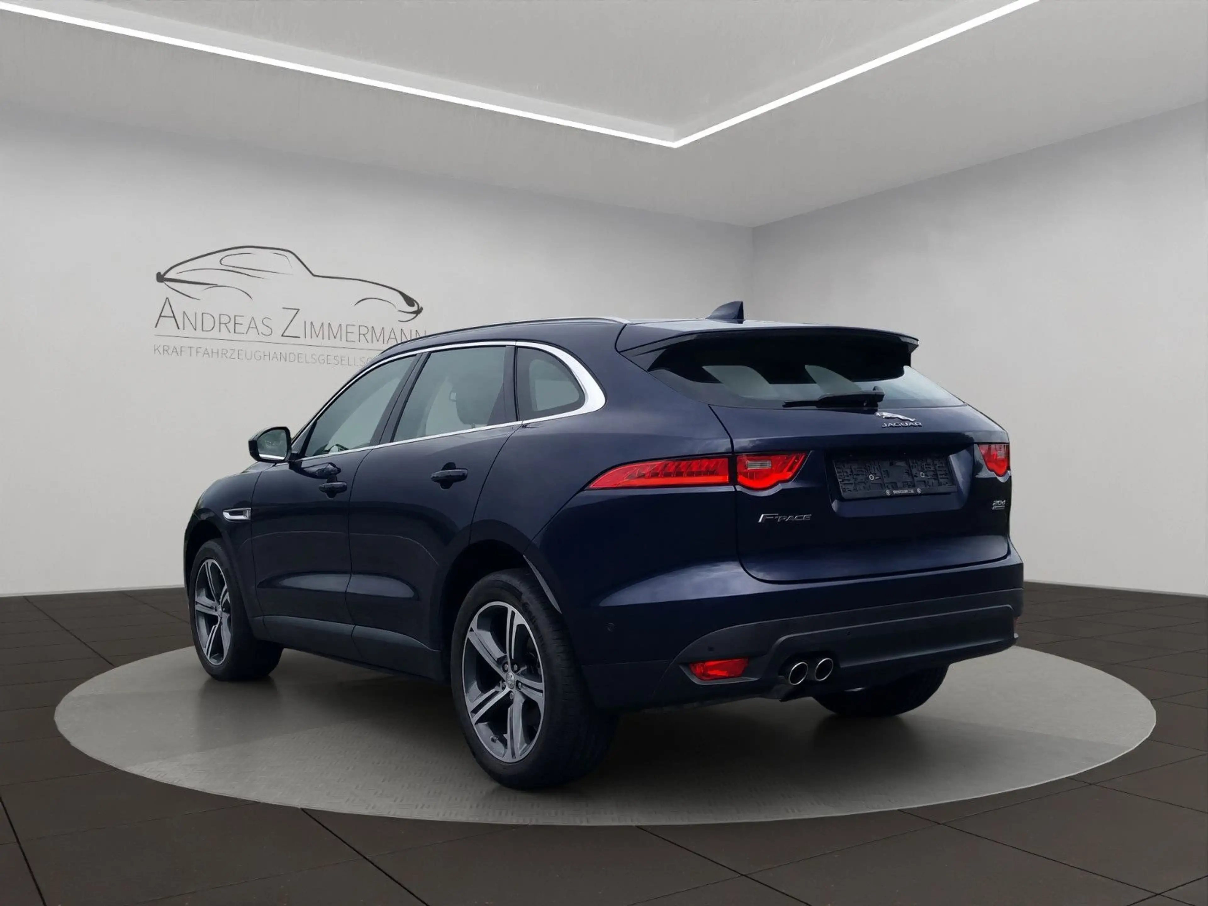 Jaguar F-Pace 20d Portfolio AWD BLAU/TAN — photo 6